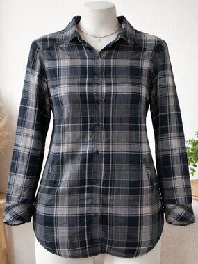 Columbia Women Navy Blue White Double Layer Shirt Plaid Pockets Hiking sz M